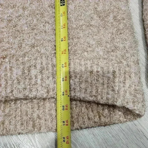 Wild Fable Women's Fuzzy Knit Long Sleeve Pullover Sweater Metallic Gold Small - Picture 3 of 7